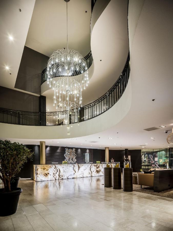 Hotel Van Der Valk Maastricht Exterior photo